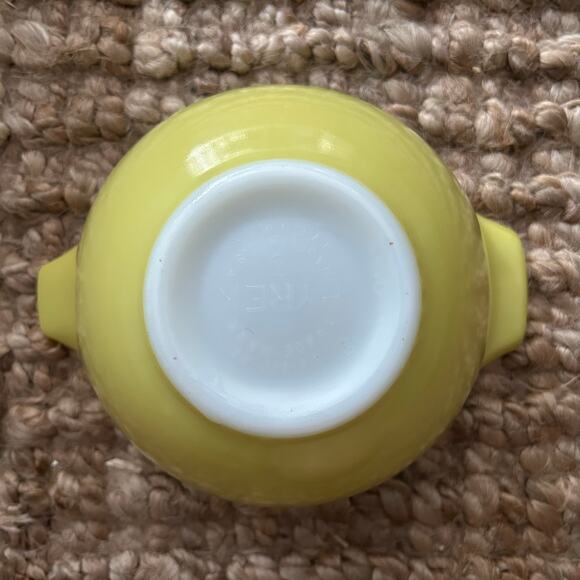 Vintage Pyrex Cinderella Mixing Bowl Set – #444, #442, #441 – Green Opalware - Picture 5 of 7